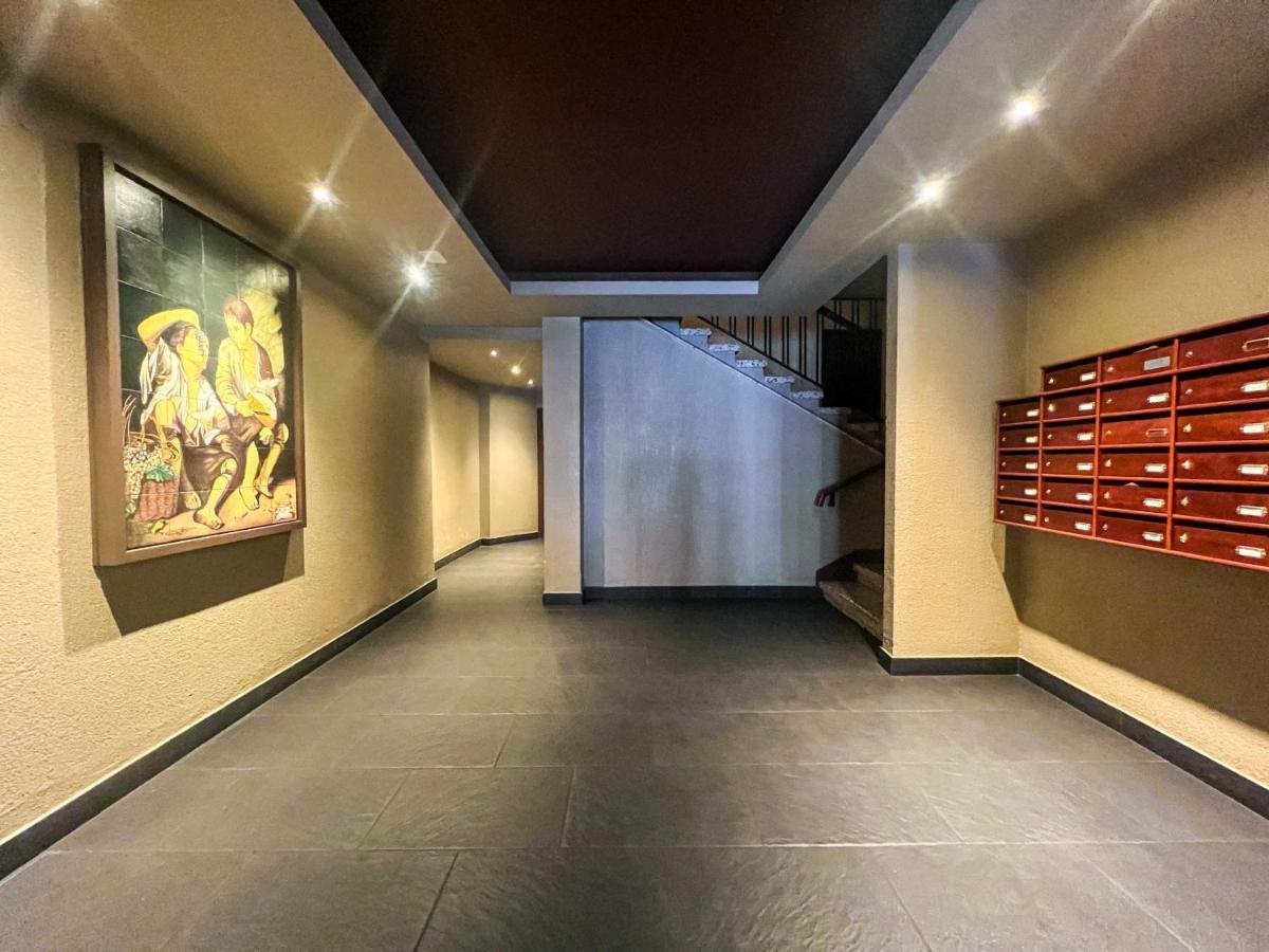 Апартаменты Apartamento Ontario En El Centro De Andorra La Vella Con Parking Экстерьер фото